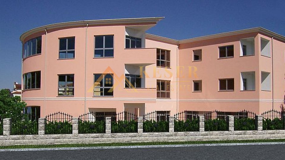 ROVINJ, ATTRACTIVE MULTI-PURPOSE COMMERCIAL BUILDING