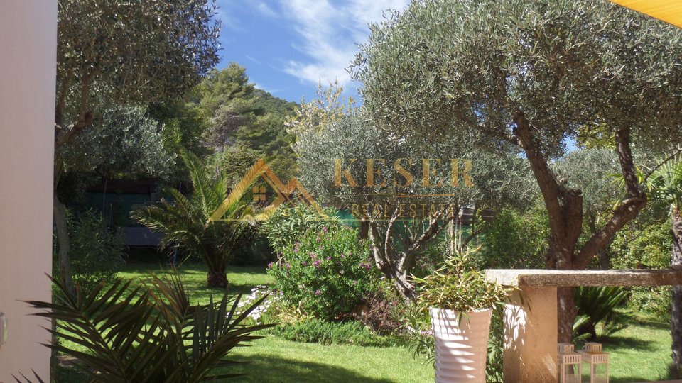 VELI LOŠINJ, CASA 83M2, CON GIARDINO 915M2