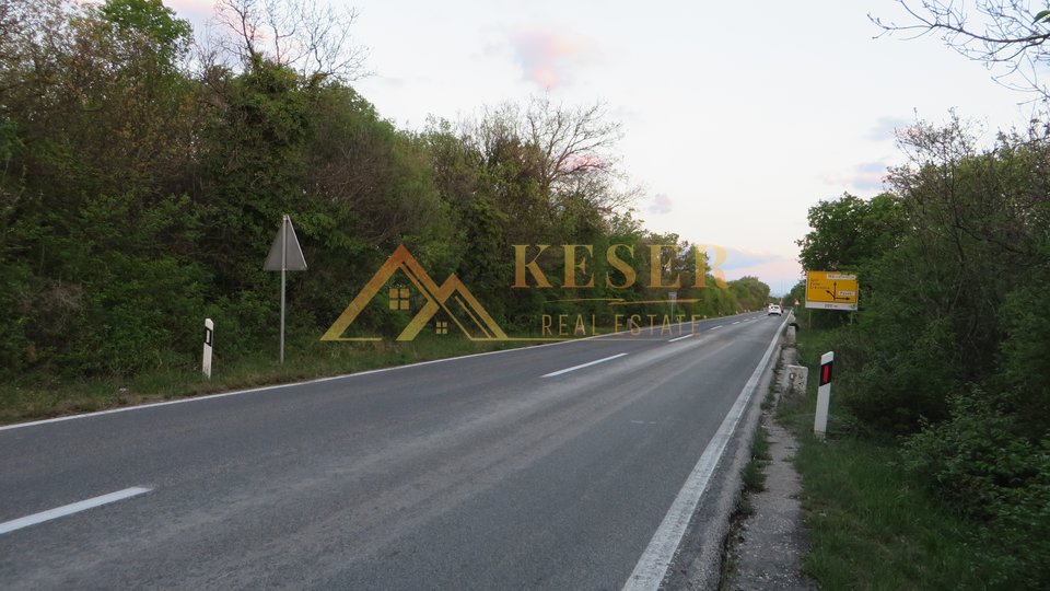 KOSTRENA, GRAĐEVINSKO ZEMLJIŠTE