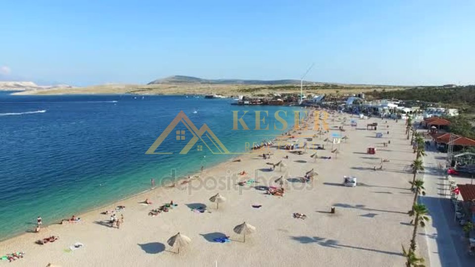 PAG, ZRĆE, LARGE LAND, 200 METERS FROM THE PARTY ZONE!