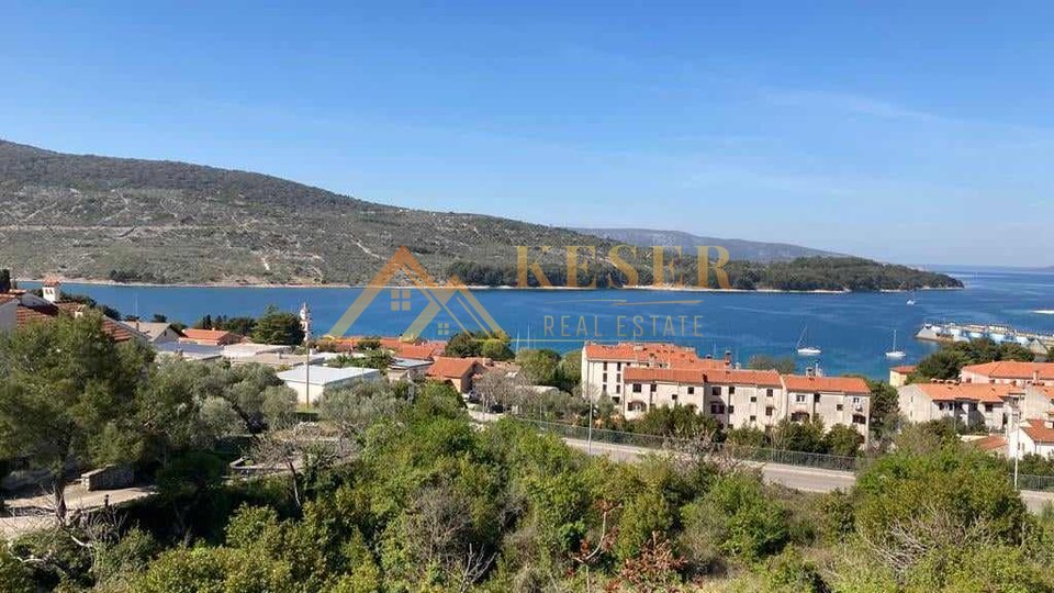 CRES, APARTMENT WITH BEAUTIFUL YARD/ 50 m2