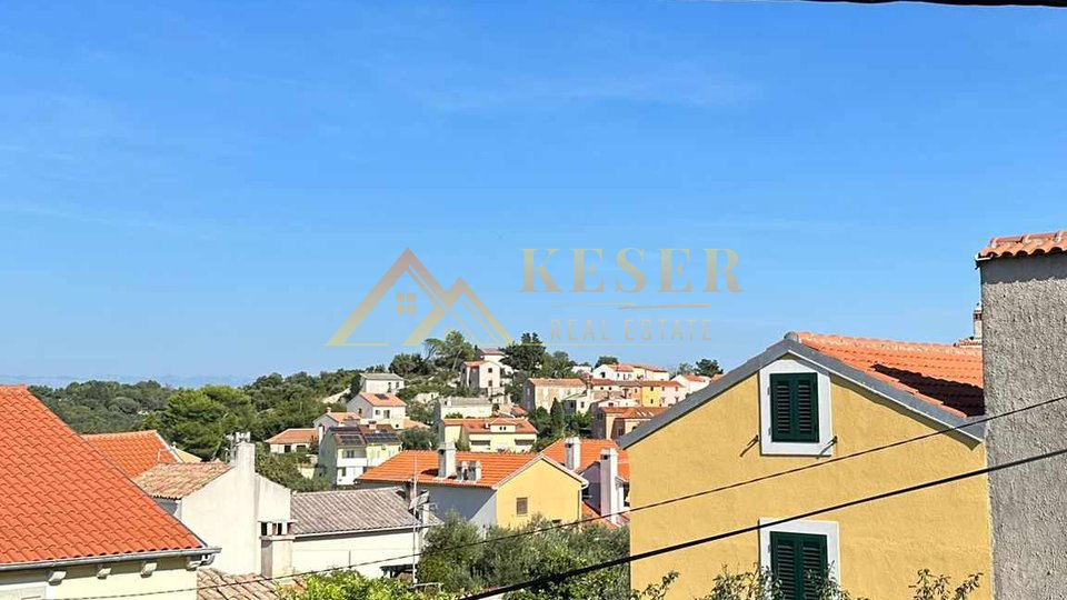 MALI LOŠINJ, TWO-FLOOR APARTMENT IN THE CENTER