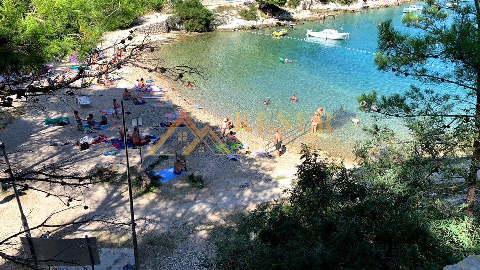 MALI LOŠINJ, ZEMLJIŠČE S PROJEKTOM - HIŠA Z 2 STANOVANJA