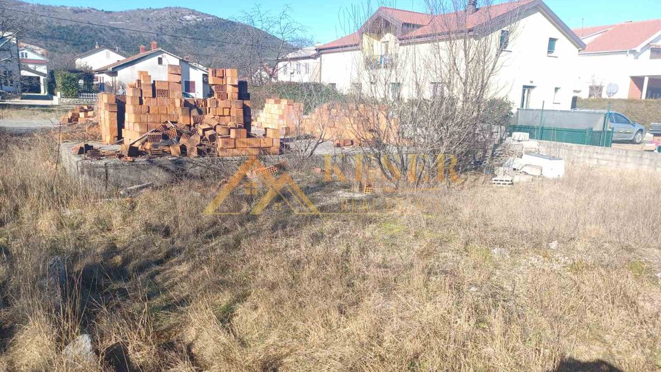 DRAŽICE, CONSTRUCTION SITE FOR A FAMILY HOUSE WITH TWO APARTMENTS
