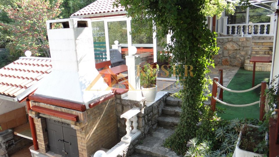 KLENOVICA, FLOOR HOUSE AND ADDITIONAL OBJECT, FOR THE PRICE OF ONE APARTMENT!