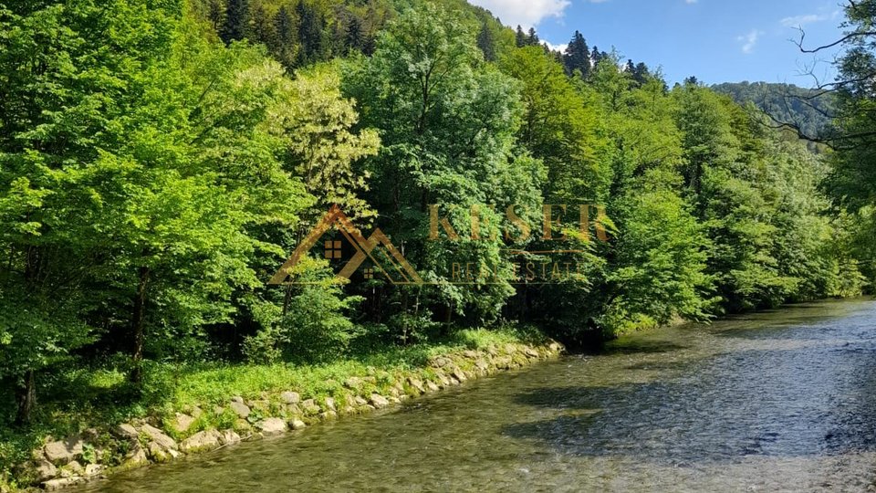 GORSKI KOTAR, KUĆA I VELIKO ZEMLJIŠTE UZ RIJEKU KUPU