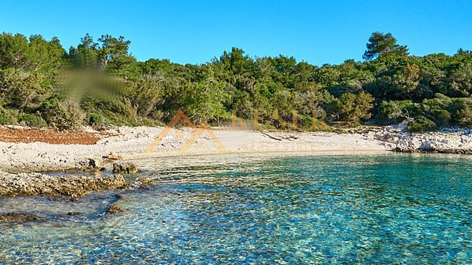 MALI LOŠINJ, ĆUNSKI, POLJOPRIVREDNO ZEMLJIŠTE SA KAMP KUĆICOM