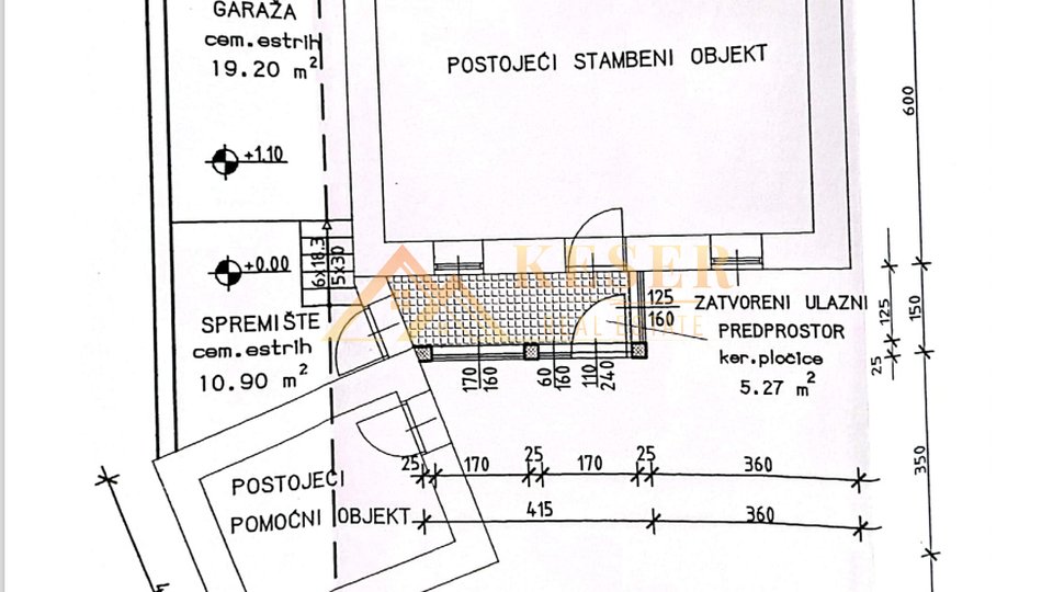 HRELJIN, DVE STANOVANJSKI ENOTI, PARKIRIŠČE, DVORIŠČE, RAZGLED...