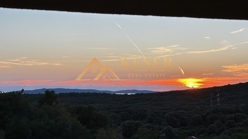 MALI LOŠINJ, NEUES GEBÄUDE MIT TERRASSE