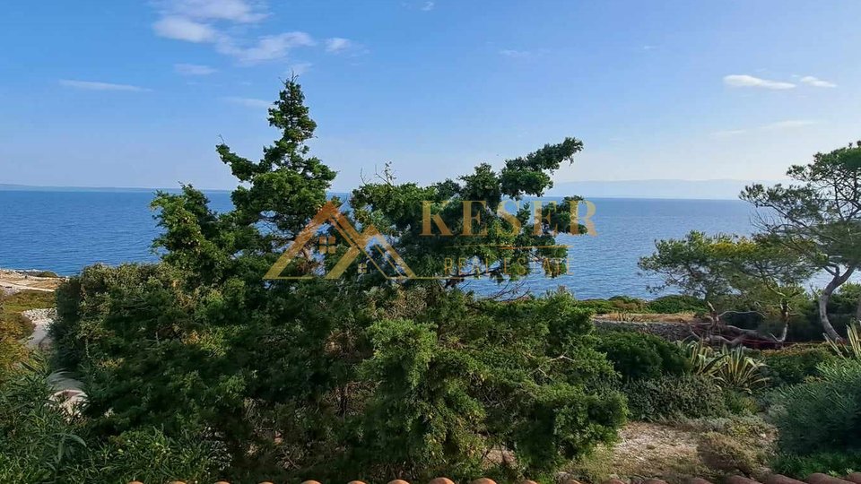 MALI LOŠINJ, NICE FLAT, 156 m2 ABOVE THE BEACH