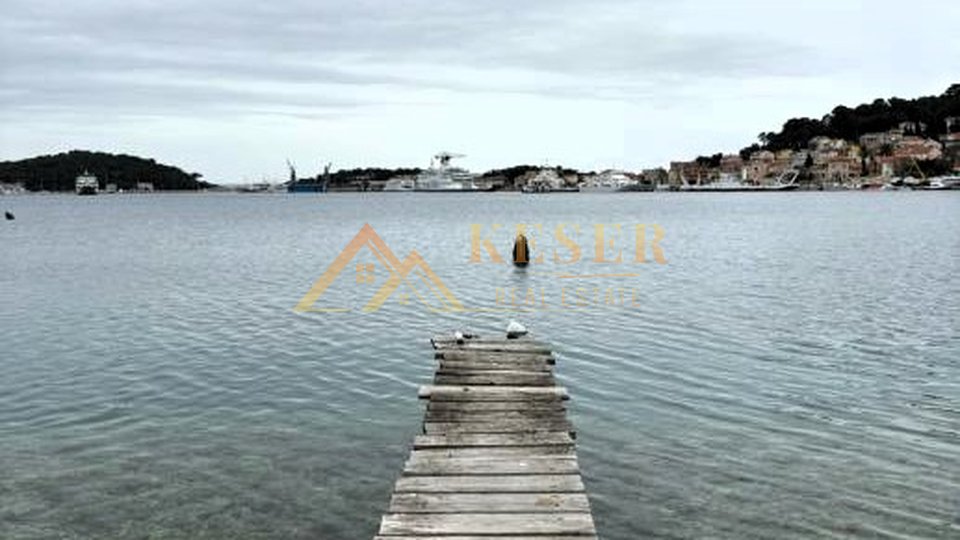 MALI LOŠINJ, PRIMA FILA AL MARE, CASA FONDAMENTALE CON GIARDINO