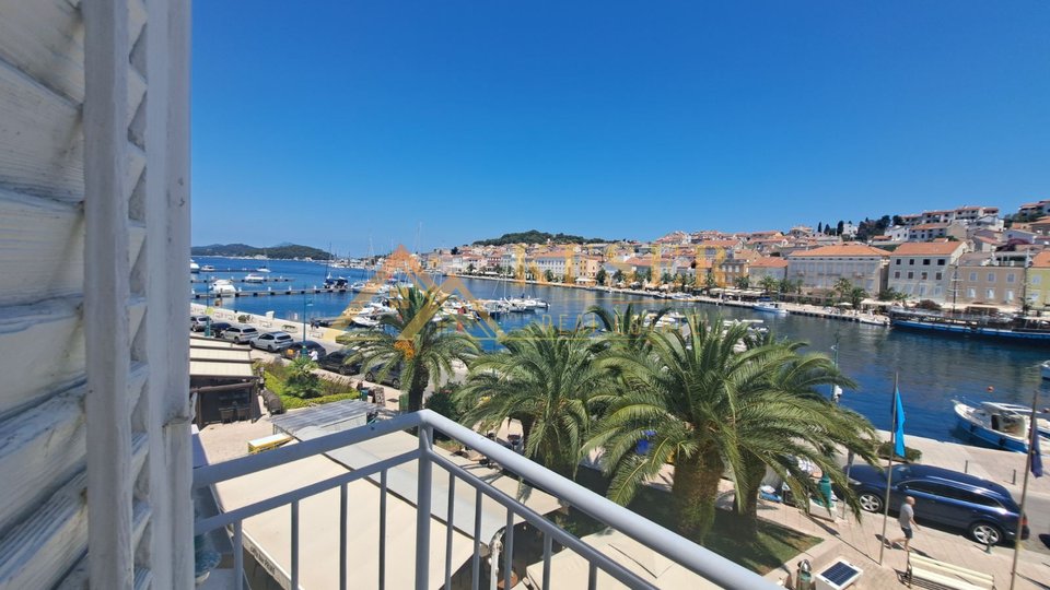 MALI LOŠINJ, ERSTE REIHE ZUM MEER, TERRASSE, PARKPLATZ...