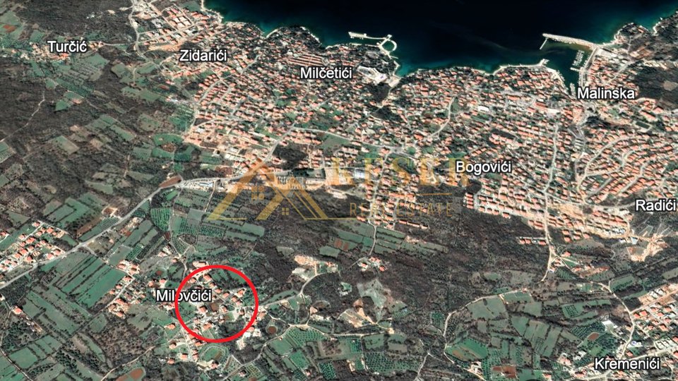 ISOLA DI KRK, CASA COMPLETAMENTE RISTRUTTURATA + EDIFICIO SEPARATO