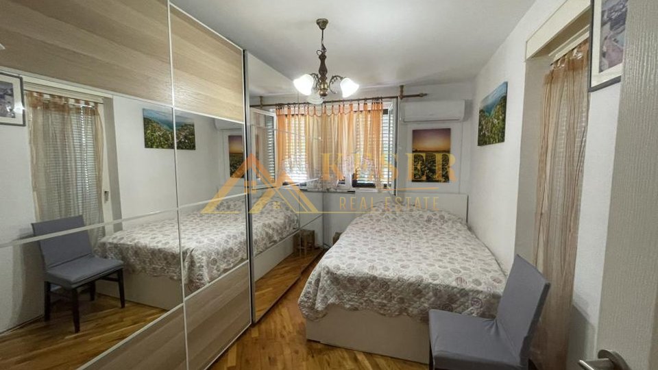 MALI LOŠINJ, APARTMA, 300 METROV OD RIVE