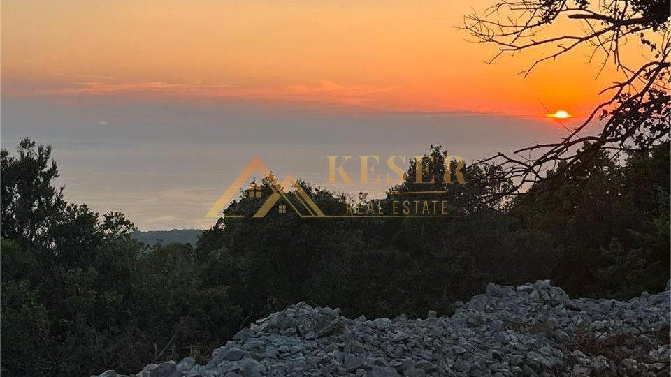 VELI LOŠINJ, AN OPPORTUNITY FOR LOVERS OF INTIMATE