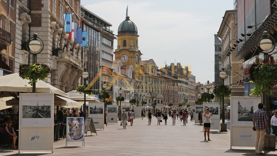 RIJEKA, KORZO, ODLIČAN STAN