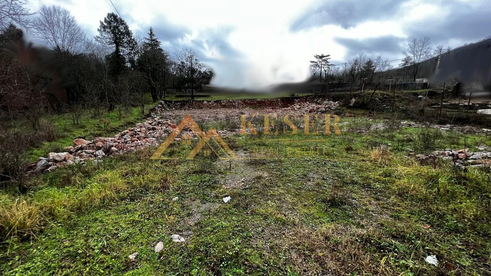 GROBNIK, OČIŠĆENA PARCELA SA IDEJNIM PROJEKTOM